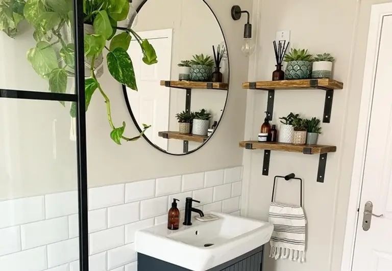 How to Maximise Space in a Small Bathroom - TheArches