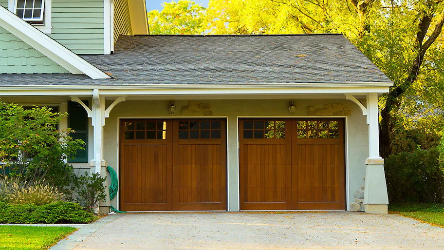 Types of Wooden Garage Doors