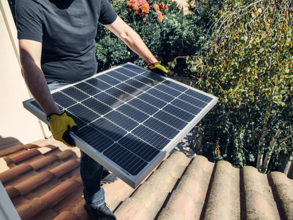 Harnessing the Sun: A Comprehensive Guide to Installing Storage Batteries for Garden Solar Power