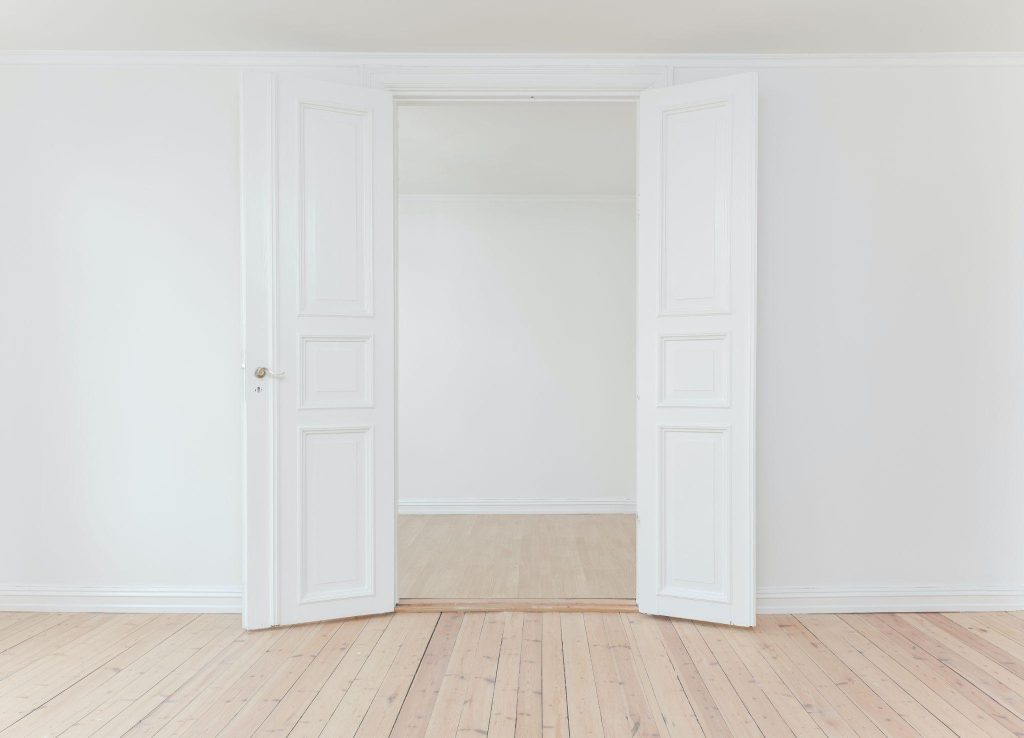 What You Should Know About Putting in a New Doorway in Your Home