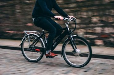 Throttle vs. Pedal Assist: Choosing the Perfect Electric Bike for Your Ride